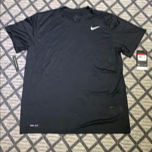 Men’s black Nike anti-odor dri-fit shirt